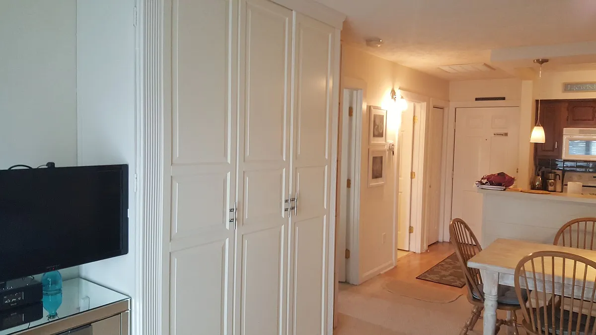 Building Photo - 4706 Cobblestone Dr #48