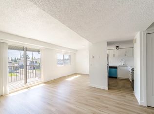 739 Bracewood Dr SW #801, Calgary, AB T2W 3M3