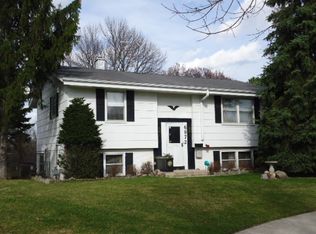 6972 N 79th Ct, Milwaukee, WI 53223
