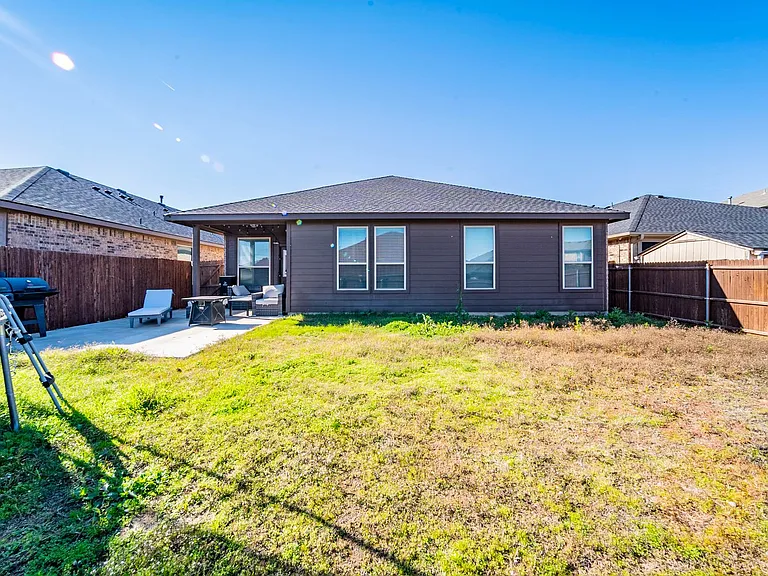 10320 Lastrup Dr — Photo 15