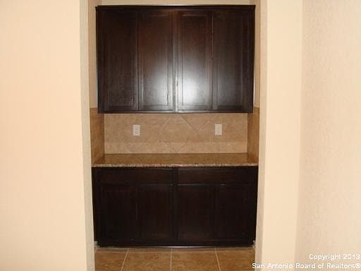 3rd image of 1302 Hidden Cave Dr