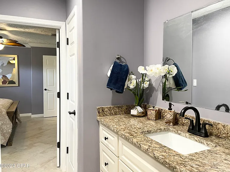 1043 Plantation Dr — Photo 28