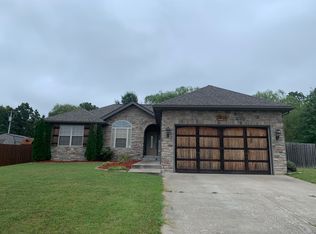 1500 Spring Hills St, Marshfield, MO 65706