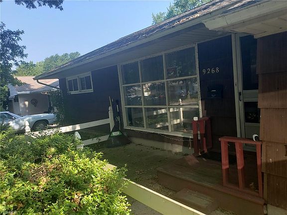 3rd image of 9268 Newkirk Dr