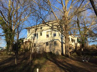 910 Grove Ave, South Boston, VA 24592