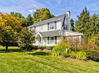 141 Dartmouth St, Holyoke, MA 01040