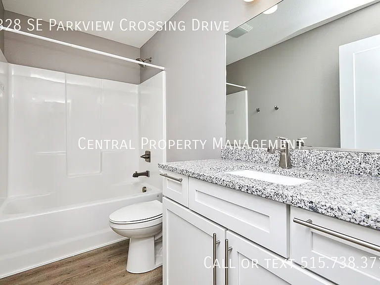 2328 SE Parkview Crossing Dr — Photo 19