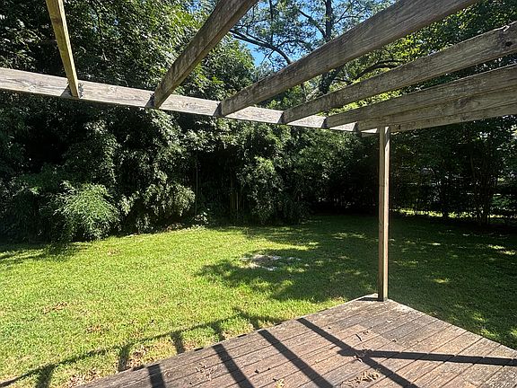 4th image of 208 Grove Ave NW