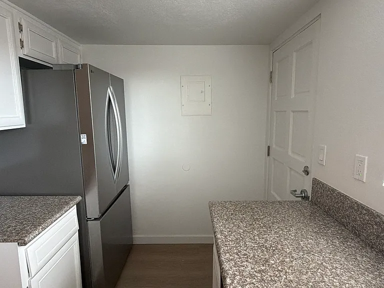 121 Olive St #12 — Photo 16