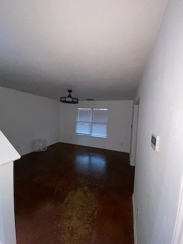 3 bed, 2.5 bath, 1432 sqft, $1,900 — Photo 3