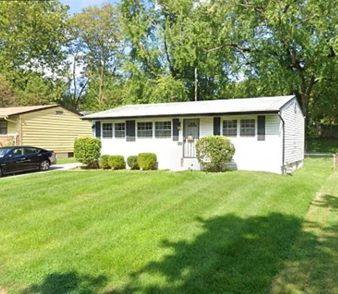 1st image of 865 Campion Ln