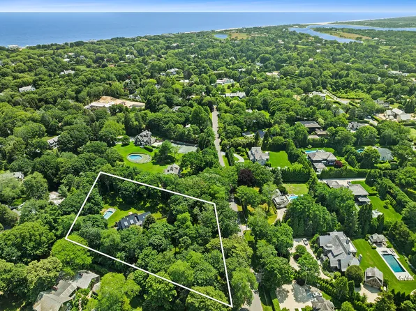 17 Baiting Hollow Rd, East Hampton, NY 11937