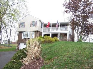 2242 Clairmont Dr, Pittsburgh, PA