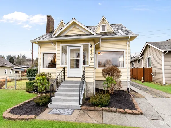 4406 S 3rd Avenue, Everett, WA 98203