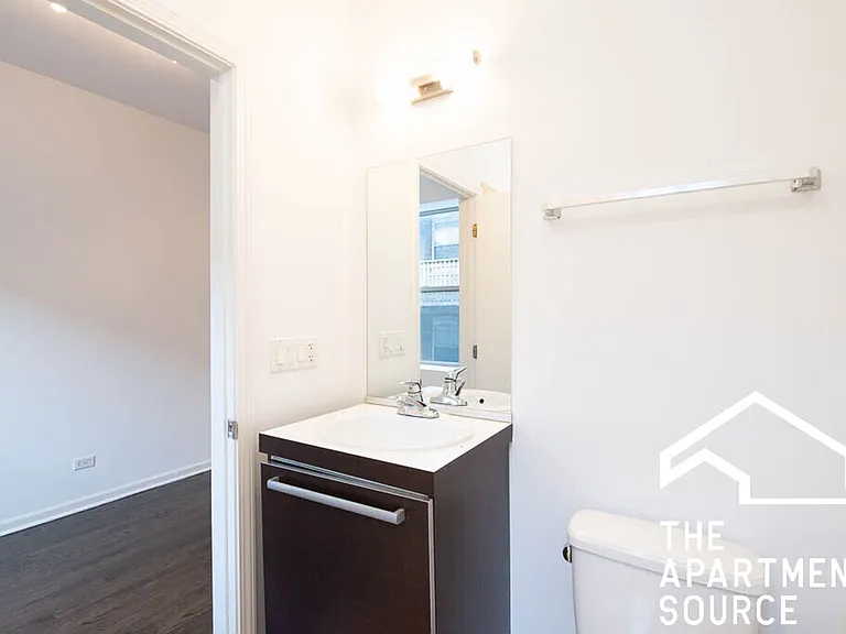 5054 N Winthrop Ave #208 — Photo 9