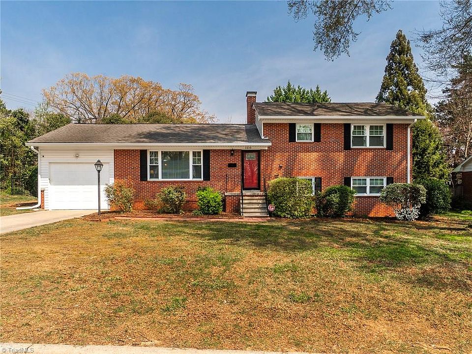 1st image of 1219 Warwick Dr