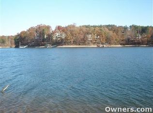 808 Elmtree Ln, Seneca, SC 29672