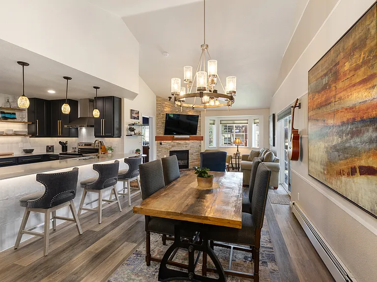 Breakfast Bar for 3 | Kitchen | View from Dining Area