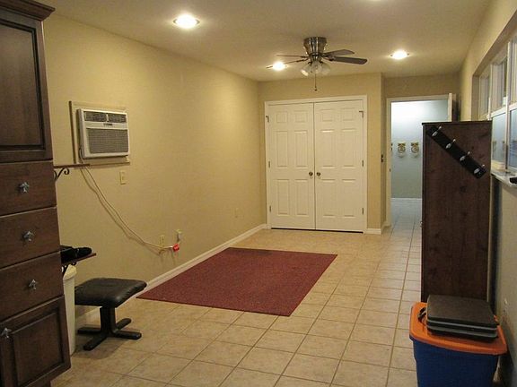 4th image of 115 SW Challenger Ln