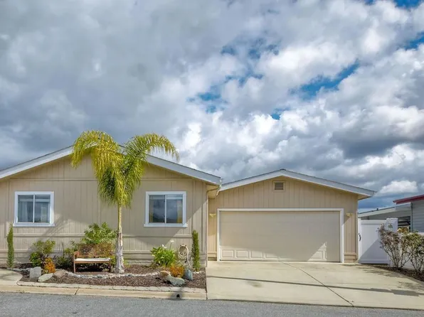 623 Via Santa Paulo, Vista, CA 92081