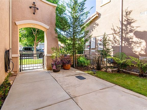 5th image of 12960 Cobblestone Ln