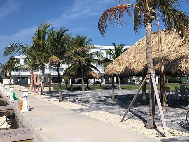 10877 Overseas Hwy #38 — Photo 36