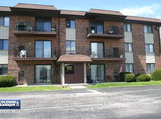 14960 Pulaski Rd APT 8, Midlothian, IL 60445