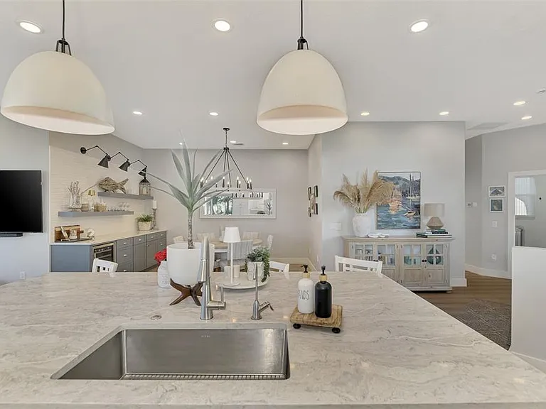 561 Fallbrook Dr — Photo 18