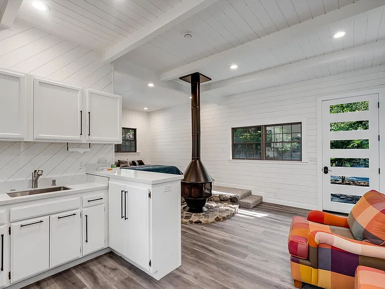 850 Conn Valley Rd — Photo 38