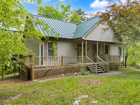 74 Clover Leaf Cir, Burnside, KY 42519