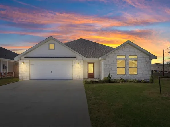 403 Daisy Ln, Robinson, TX 76706