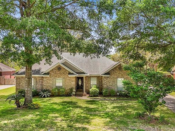 4th image of 2025 Bradbury Dr E