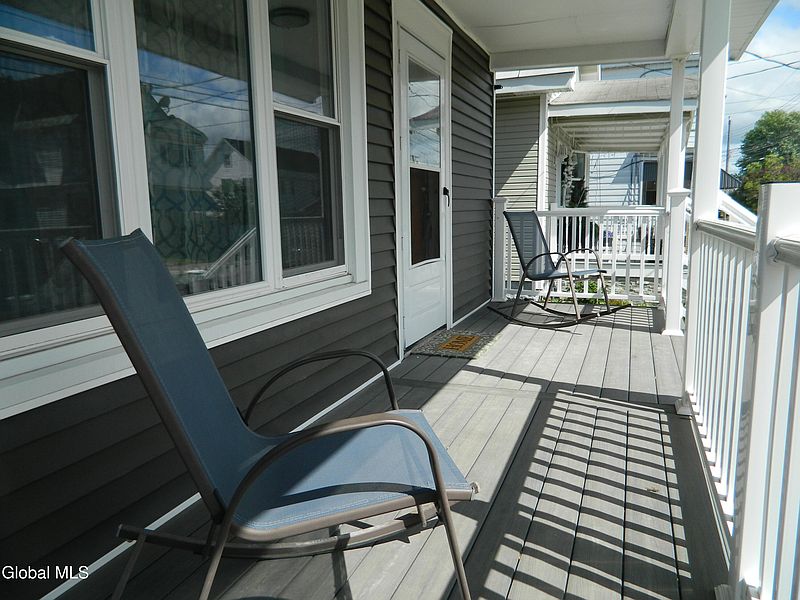 4th image of 1355 Dewitt Street