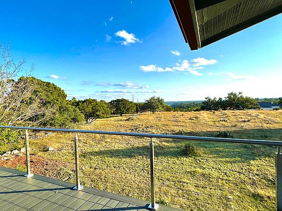 4th image of 450 Indian Springs Dr