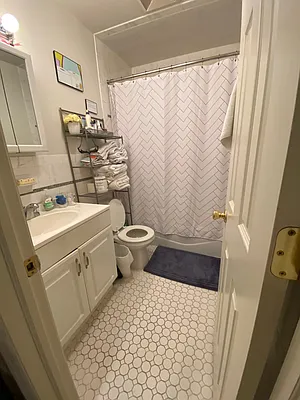 Rented by One New York Realty Inc | media 34