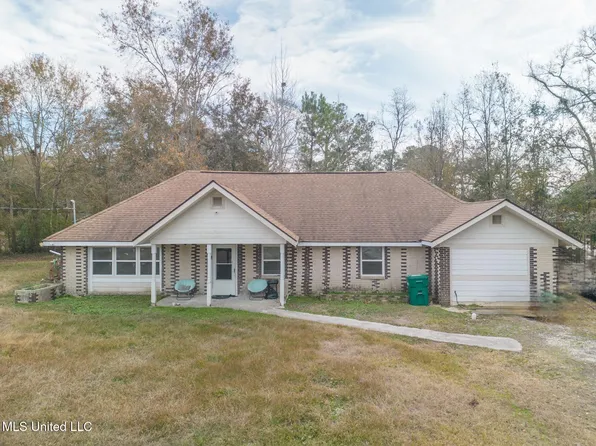 3400 Barnett Ave, Moss Point, MS 39563