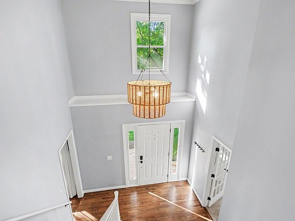 4th image of 50928 Ridgeview Ln