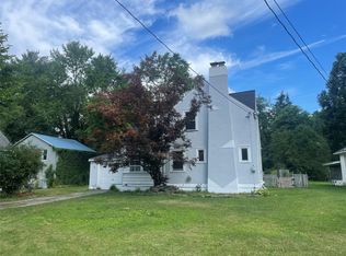 1860 Castle Gardens Rd, Vestal, NY 13850