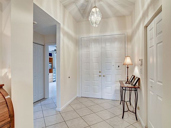4th image of 5653 Emerald Cay Ter