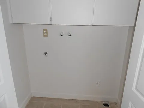 410 SW Fall St — Photo 31