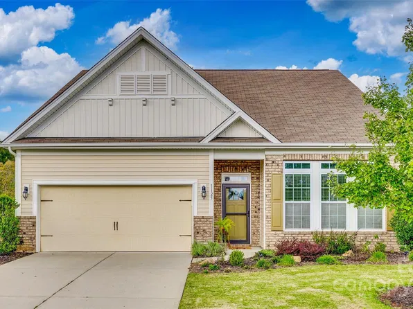 1125 Jack Pine Rd, Clover, SC 29710
