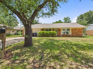 1402 Village Dr, College Station, TX 77840