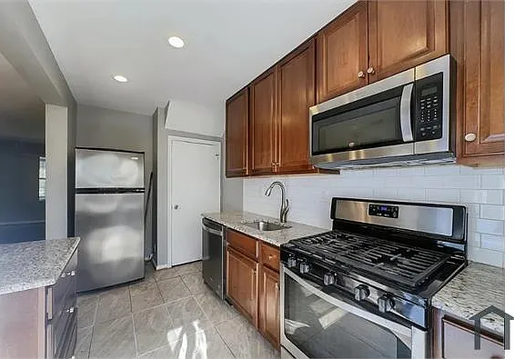 4 bed, 1536 sqft, $2,700 — Photo 3