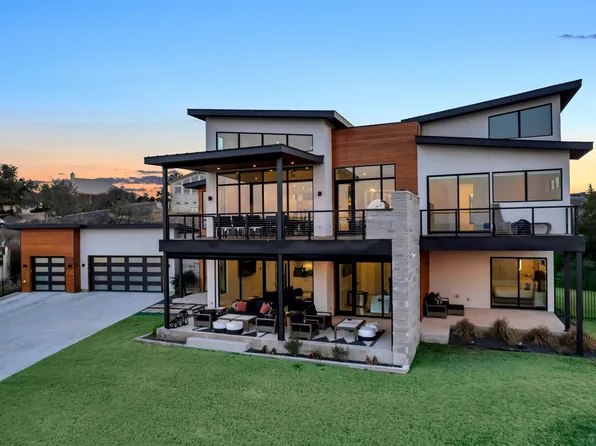 207 Kites Court, Horseshoe Bay, TX 78657-0000