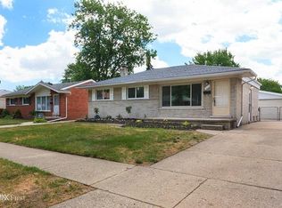 1334 Fontaine Ave, Madison Heights, MI 48071