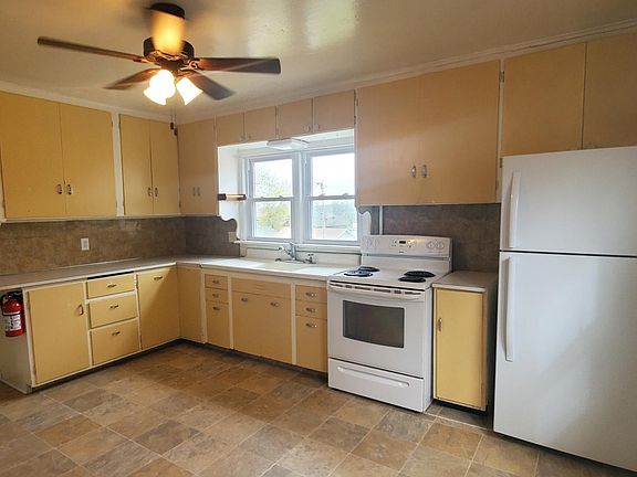 2nd image of 523 S Broadway St