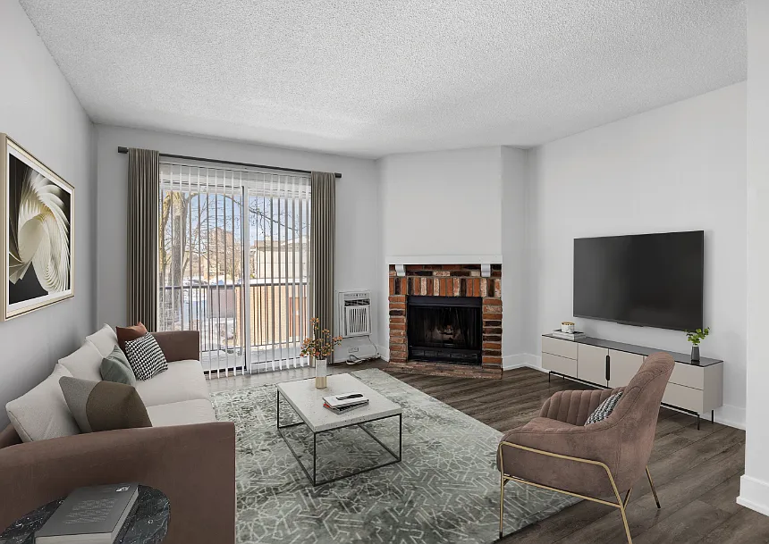 Lakeside Place — Photo 4