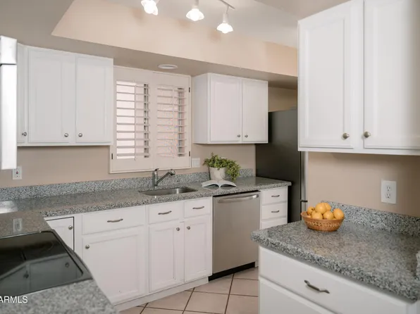 9334 E OLIVE Lane N, Sun Lakes, AZ 85248