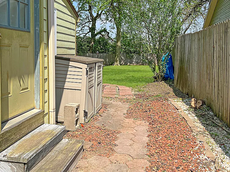 611 Hickory St — Photo 25