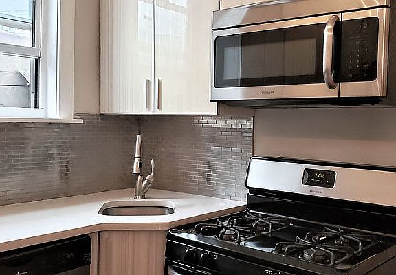 5th image of 593 Bushwick Ave APT 2B